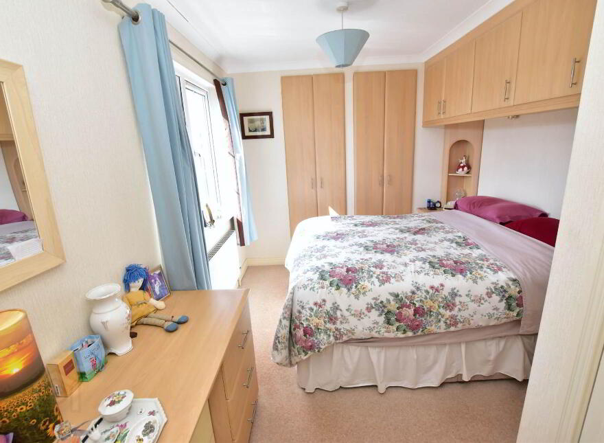 5 Greenfinch Close, Ballyhalbert, Newtownards, BT22 1UP