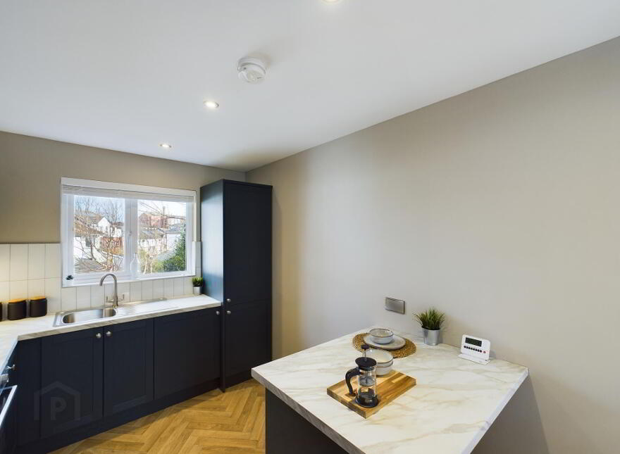 12 Park Place, Ravenhill Road, Belfast, BT6 8FR