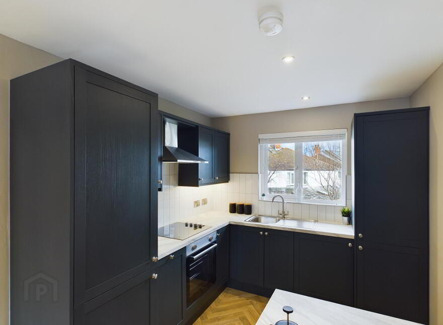 12 Park Place, Ravenhill Road, Belfast, BT6 8FR
