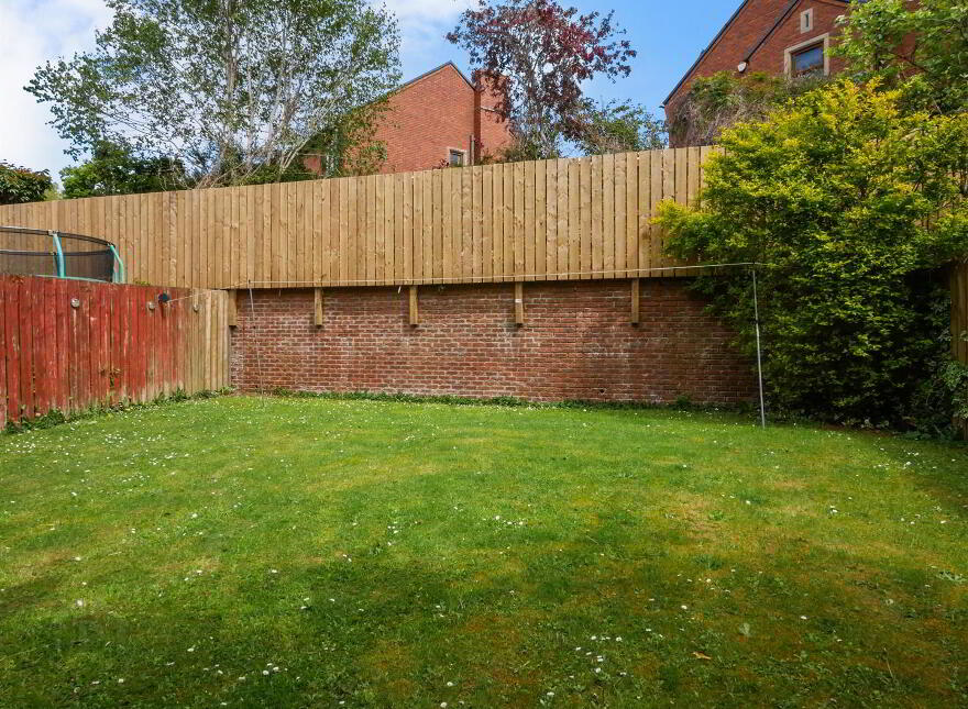 3 Brooke Hall, Saintfield Road, Belfast, BT8 6WB