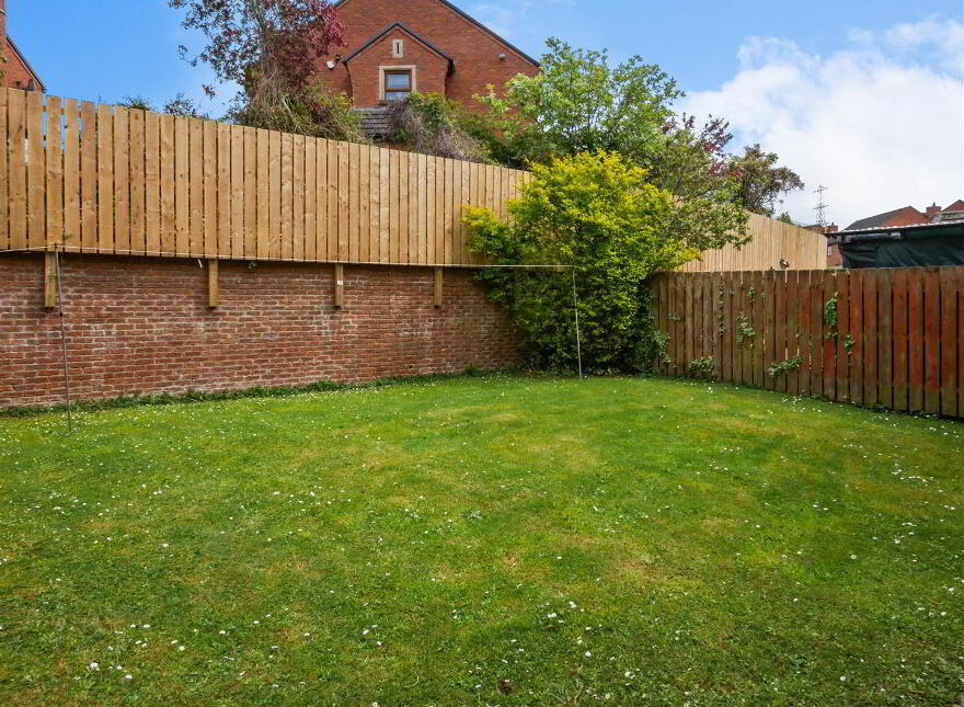 3 Brooke Hall, Saintfield Road, Belfast, BT8 6WB