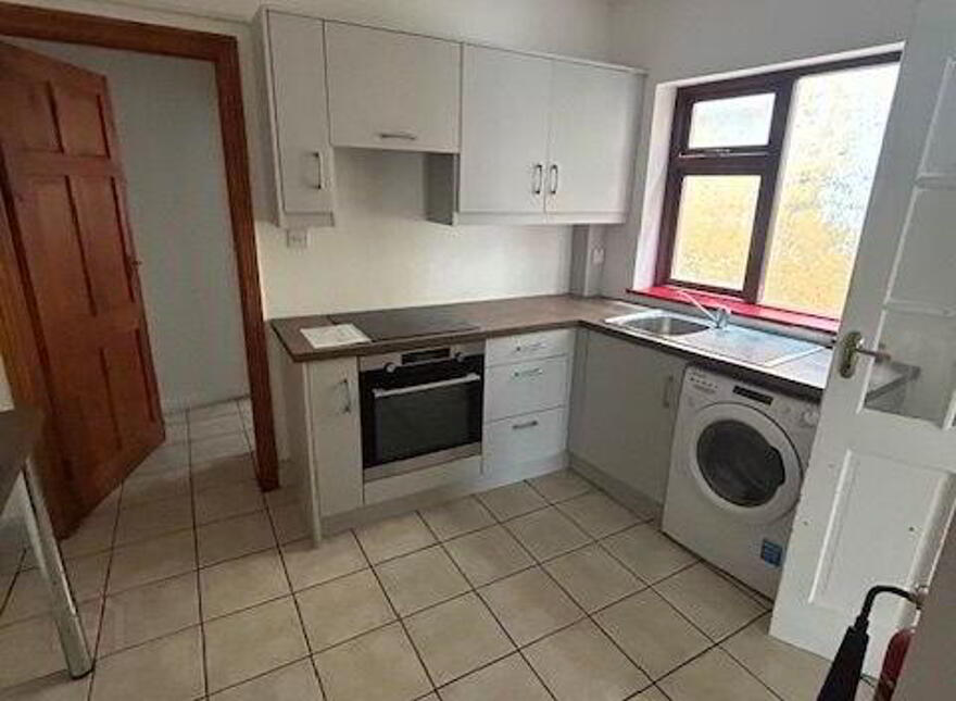 2 X Apts, 1 X Commercial Unit (Yield C. 14.5), Green Street, Boyle, F52HN25