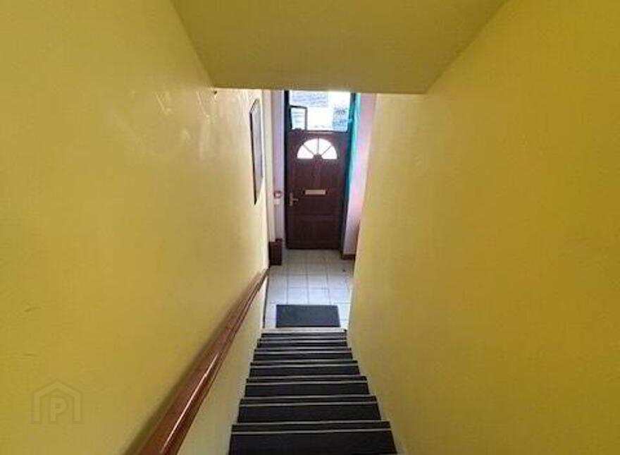2 X Apts, 1 X Commercial Unit (Yield C. 14.5), Green Street, Boyle, F52HN25