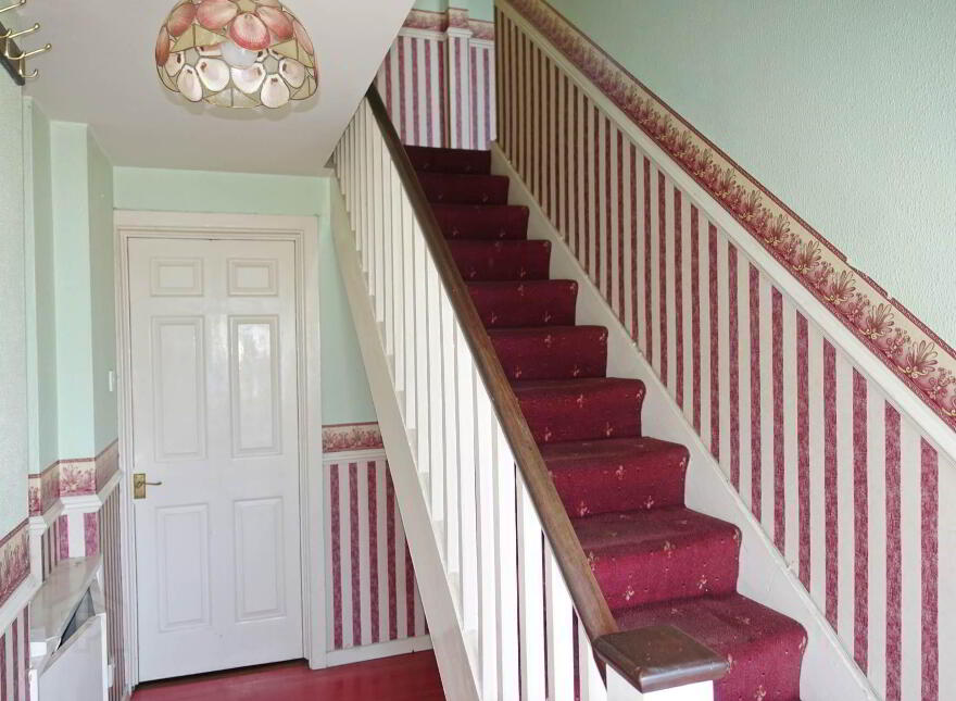 13 Kilmacormick Close, Enniskillen, BT74 6ES