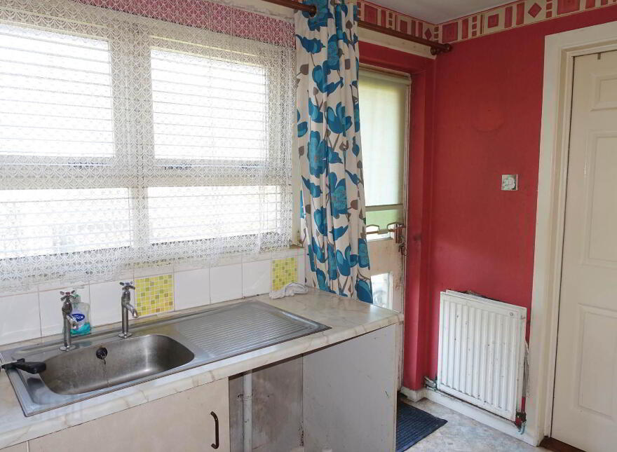 13 Kilmacormick Close, Enniskillen, BT74 6ES