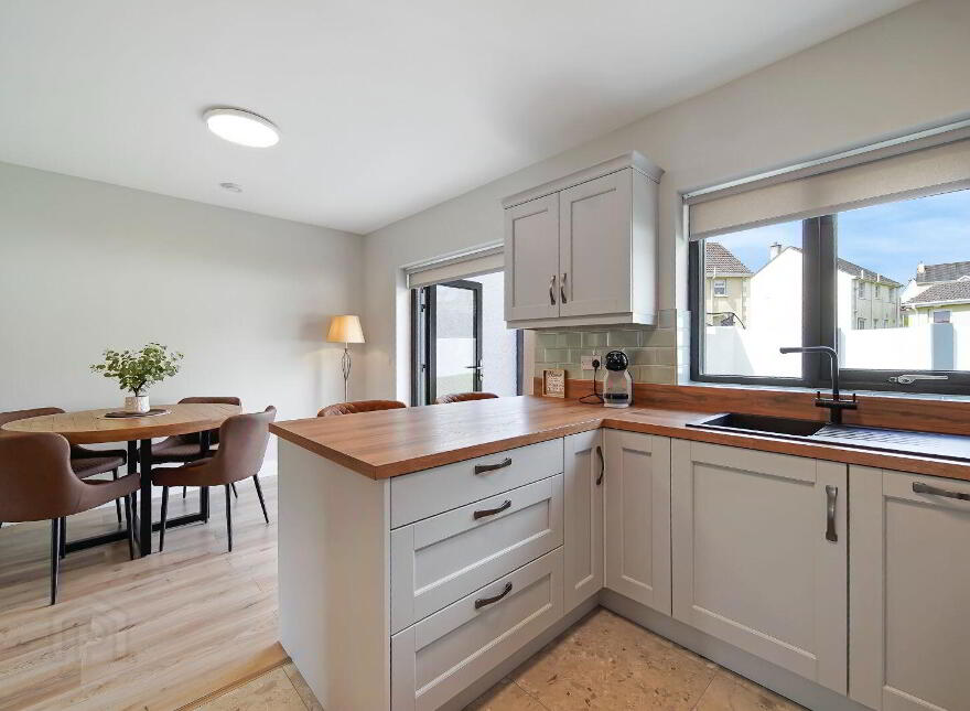 16 Solomons Manor, Letterkenny, F92P2R6