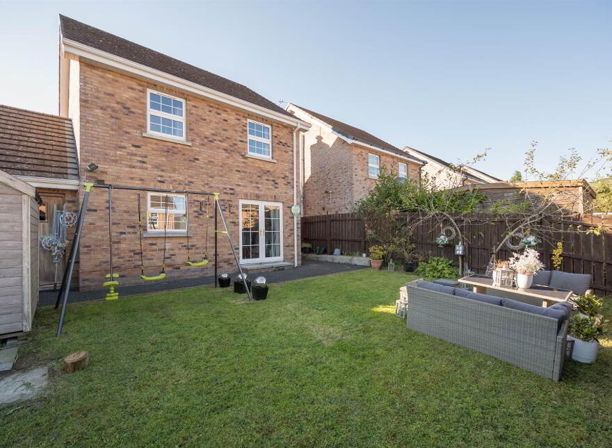 47 Mount Eagles Glen, Dunmurry, Belfast, BT17 0WS