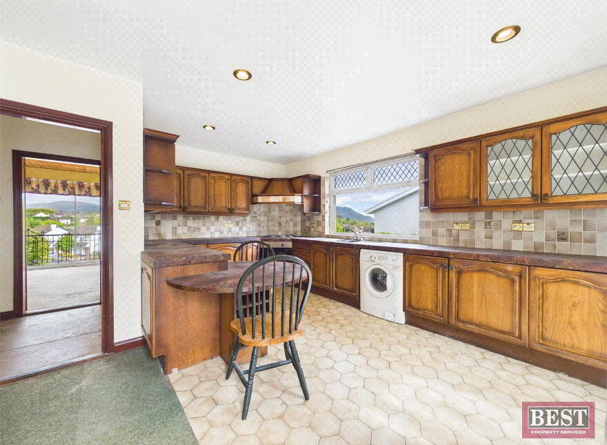 16 Upper Dromore Road, Warrenpoint, Newry, BT34 3PW