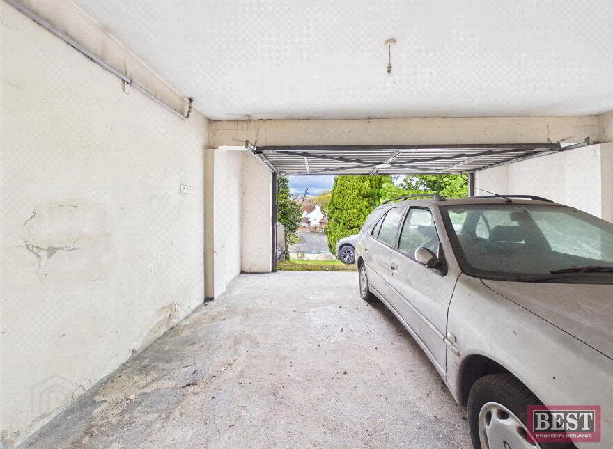 16 Upper Dromore Road, Warrenpoint, Newry, BT34 3PW