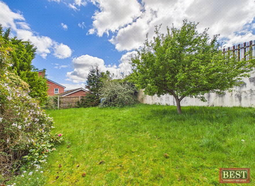 16 Upper Dromore Road, Warrenpoint, Newry, BT34 3PW