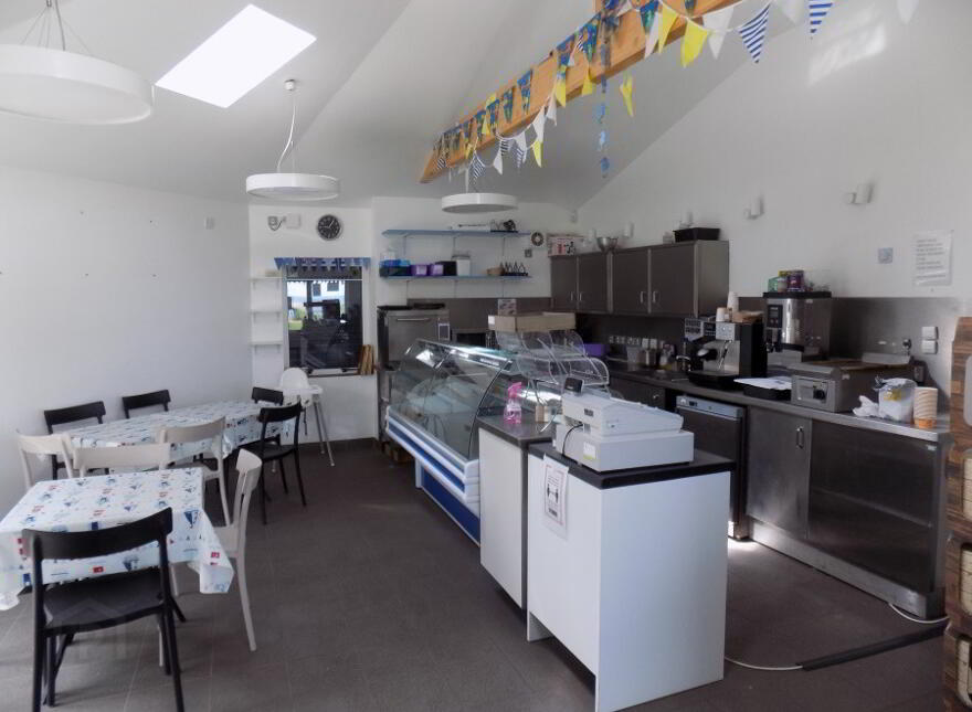 Glenariff Beach Hut, 217 Garron Road, Waterfoot, BT44 0RB