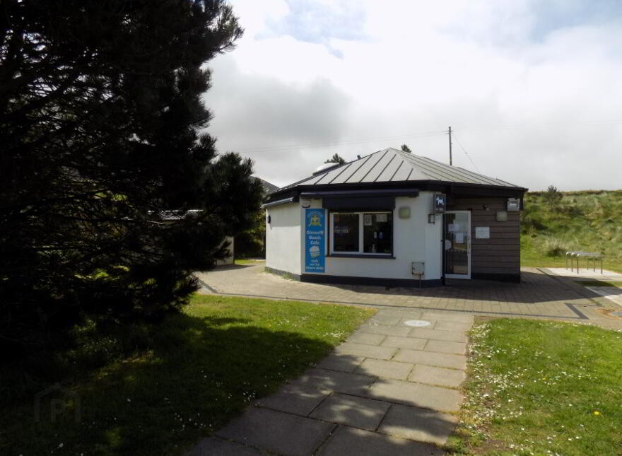 Glenariff Beach Hut, 217 Garron Road, Waterfoot, BT44 0RB