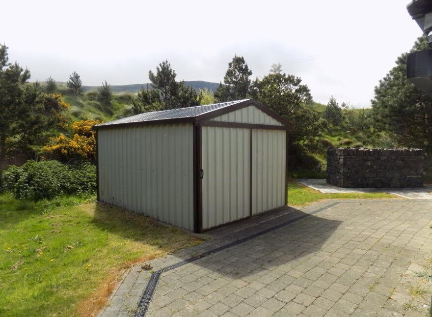 Glenariff Beach Hut, 217 Garron Road, Waterfoot, BT44 0RB