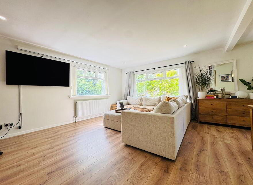 5 Dunsona Park, Jordanstown, Newtownabbey, BT37 0RN
