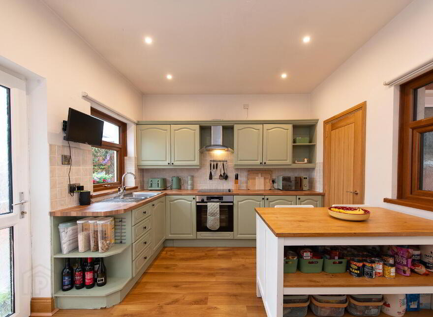 10 Elmfield Avenue, Newtownabbey, BT36 7RS