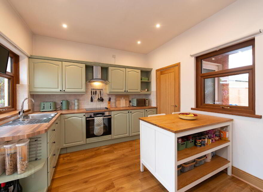 10 Elmfield Avenue, Newtownabbey, BT36 7RS