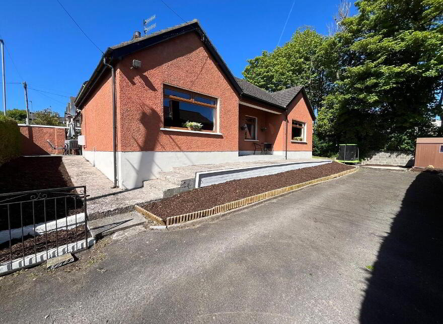 10 Elmfield Avenue, Newtownabbey, BT36 7RS photo 2