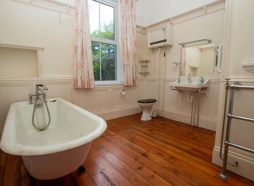 'Aurora', 25 Bryansford Road, Newcastle, BT33 0HJ