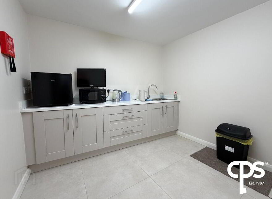 Room 9 24, 26 Spencer Road, Derry, BT47 6AA