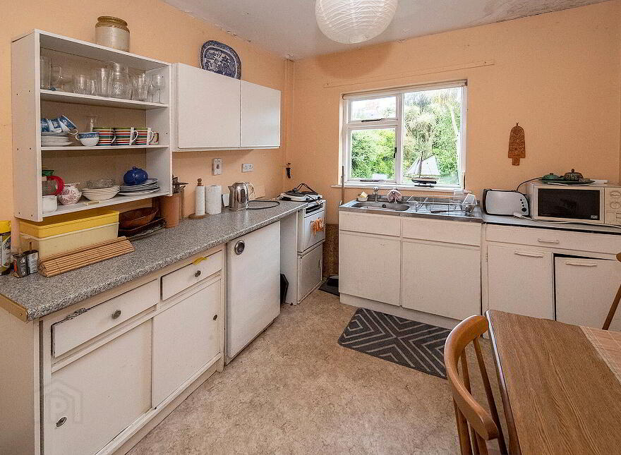 6 Mitchell Terrace, Mitchell Street, Dungarvan, X35H329