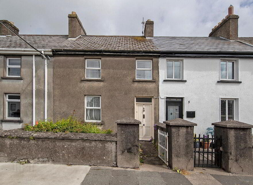 6 Mitchell Terrace, Mitchell Street, Dungarvan, X35H329