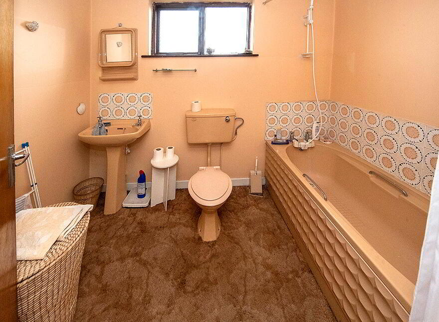 6 Mitchell Terrace, Mitchell Street, Dungarvan, X35H329
