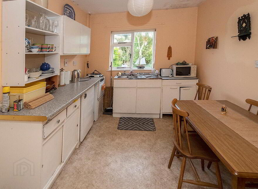 6 Mitchell Terrace, Mitchell Street, Dungarvan, X35H329