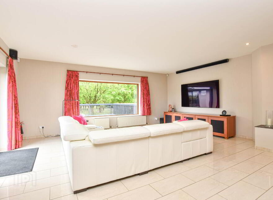 25 Ballysculty Road, Nr, Templepatrick, BT41 4QU