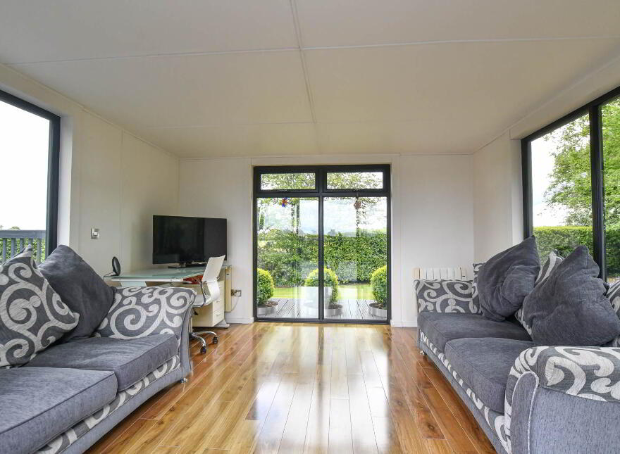 25 Ballysculty Road, Nr, Templepatrick, BT41 4QU
