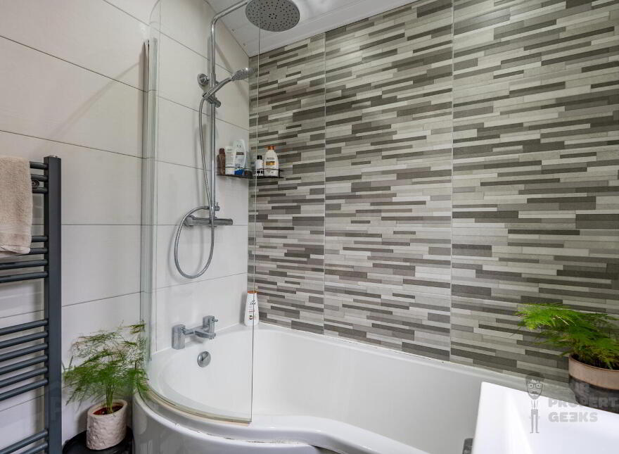 155 Knock Road, Belfast, BT5 6LH