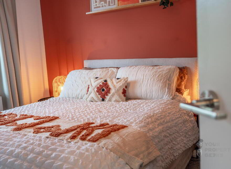 155 Knock Road, Belfast, BT5 6LH