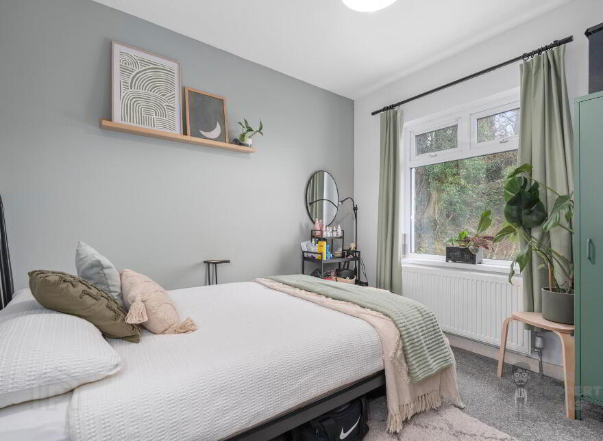 155 Knock Road, Belfast, BT5 6LH