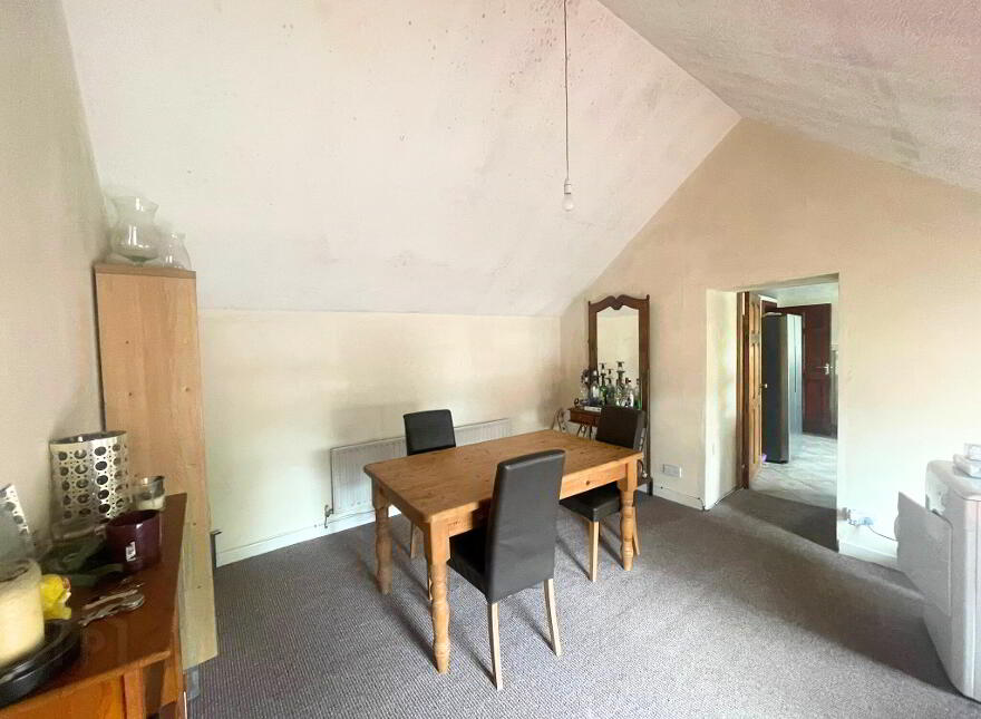 Main Street, Castlerea, F45HX94