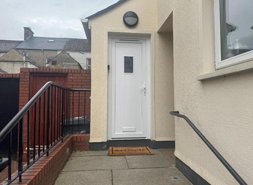 8 Dundela Court, Belfast, BT4 3BG