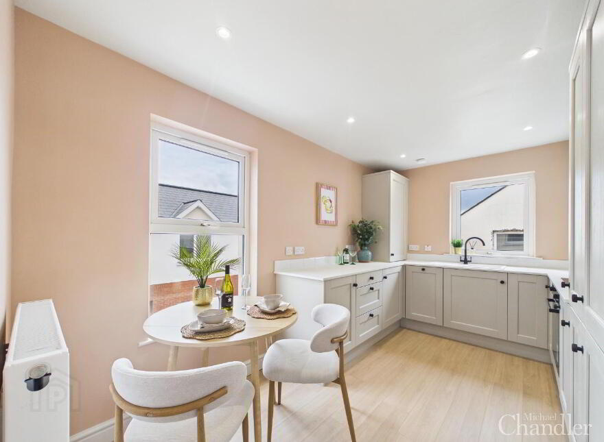 8 Dundela Court, Belfast, BT4 3BG