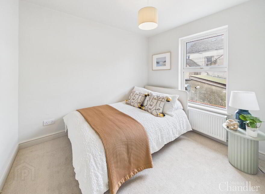 8 Dundela Court, Belfast, BT4 3BG