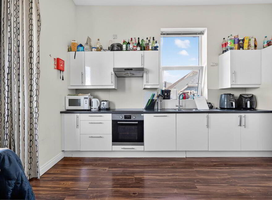 Three Apartments @, 47 Ashley Avenue, Belfast, BT9 7BT