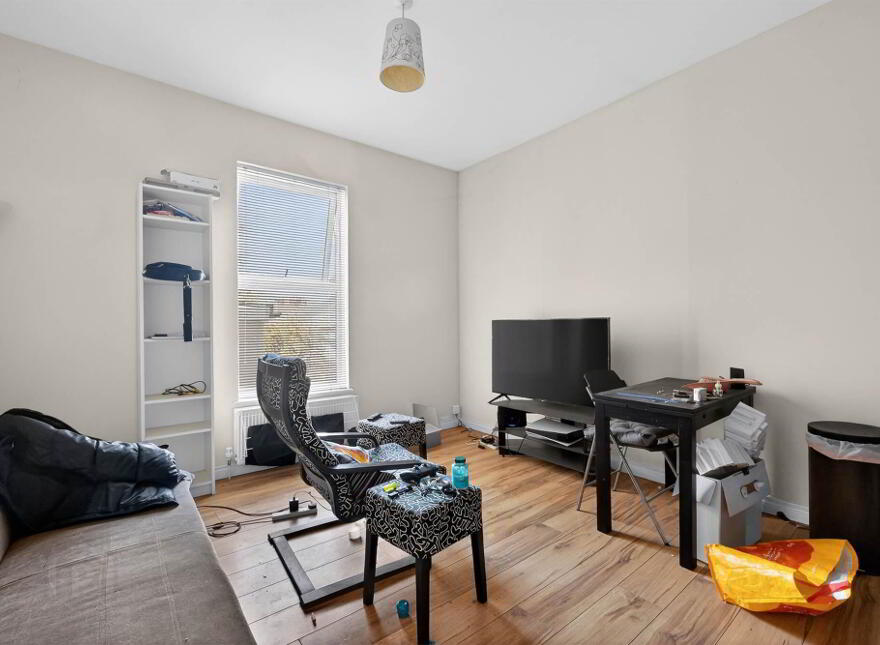 Three Apartments @, 47 Ashley Avenue, Belfast, BT9 7BT