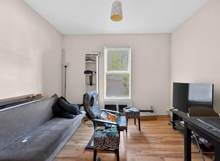 Three Apartments @, 47 Ashley Avenue, Belfast, BT9 7BT