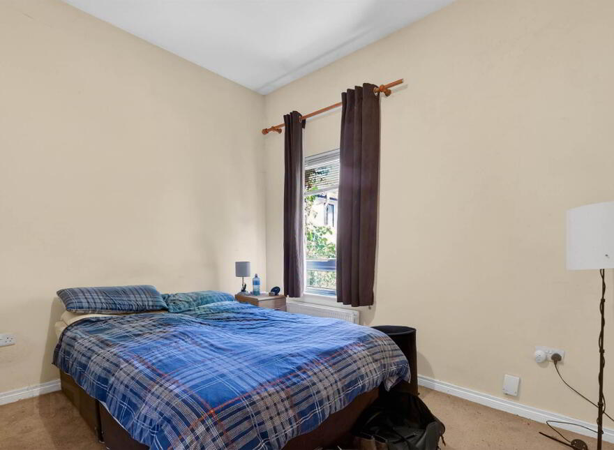 Three Apartments @, 47 Ashley Avenue, Belfast, BT9 7BT