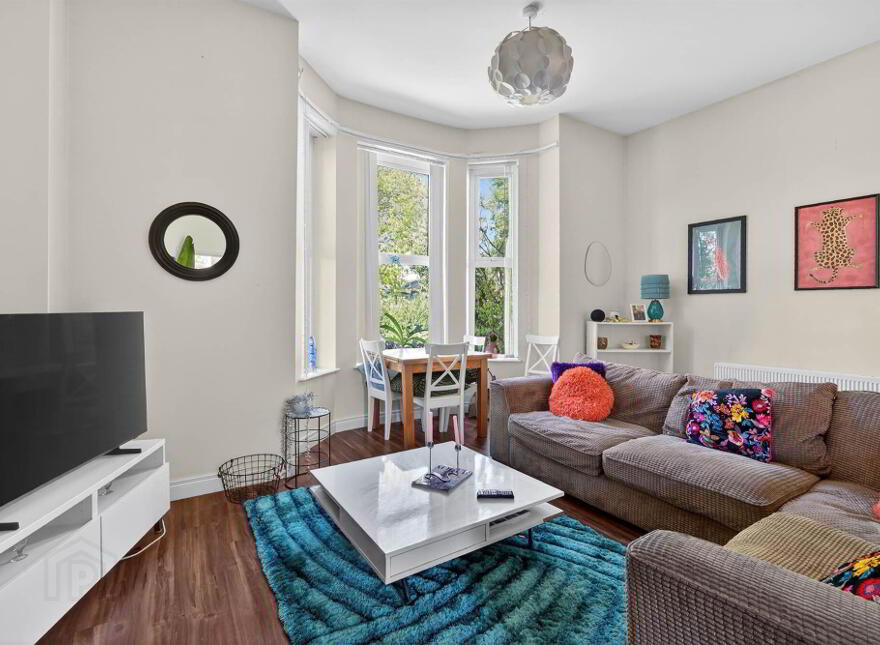 Three Apartments @, 47 Ashley Avenue, Belfast, BT9 7BT