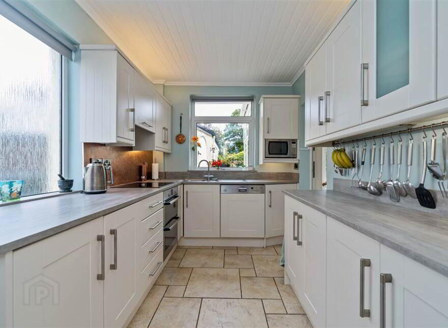35 Kingsway Park, Belfast, BT5 7EW