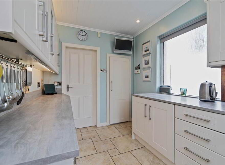 35 Kingsway Park, Belfast, BT5 7EW