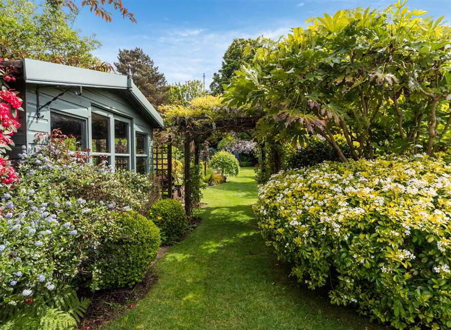 35 Kingsway Park, Belfast, BT5 7EW