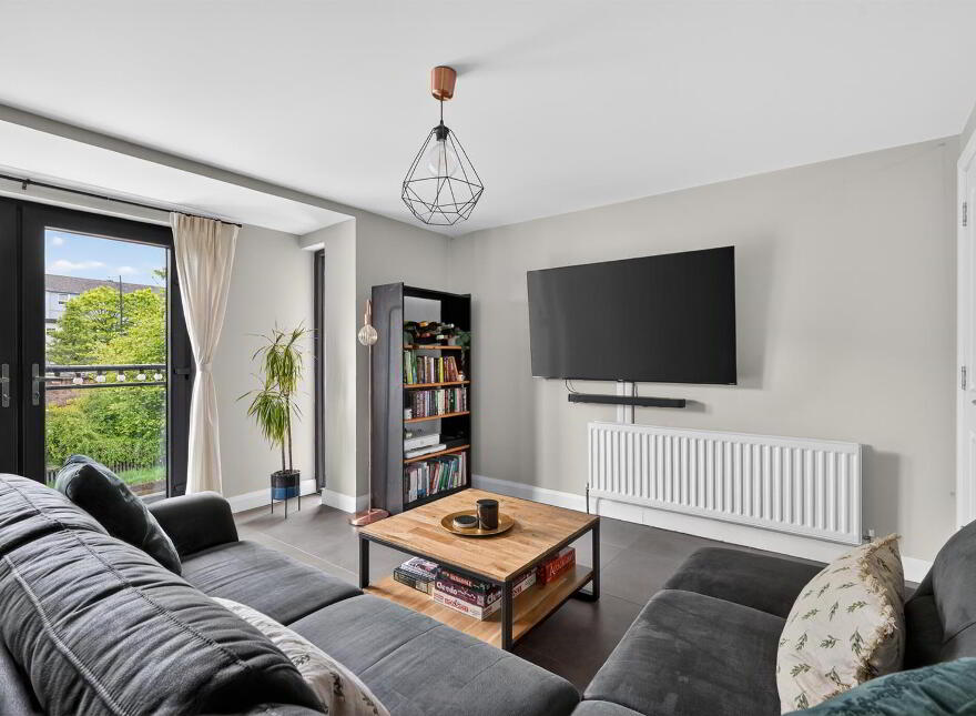 Apt 6, 1 Utility Street, Belfast, BT12 5JS