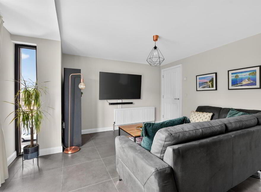 Apt 6, 1 Utility Street, Belfast, BT12 5JS