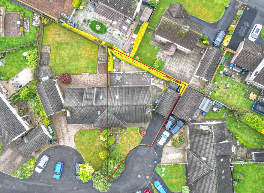 75 Kintyre, Antrim, BT41 2AW