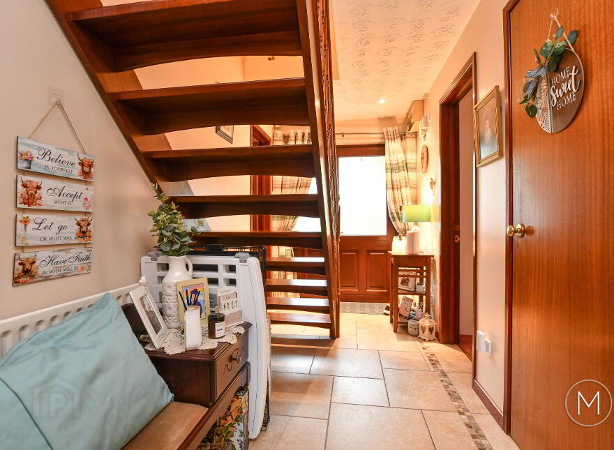 75 Kintyre, Antrim, BT41 2AW