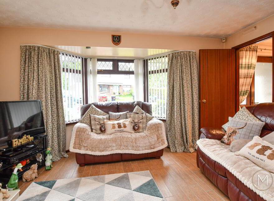 75 Kintyre, Antrim, BT41 2AW