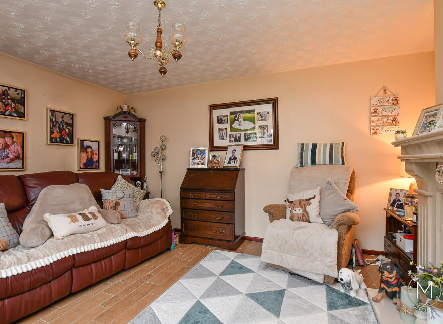 75 Kintyre, Antrim, BT41 2AW